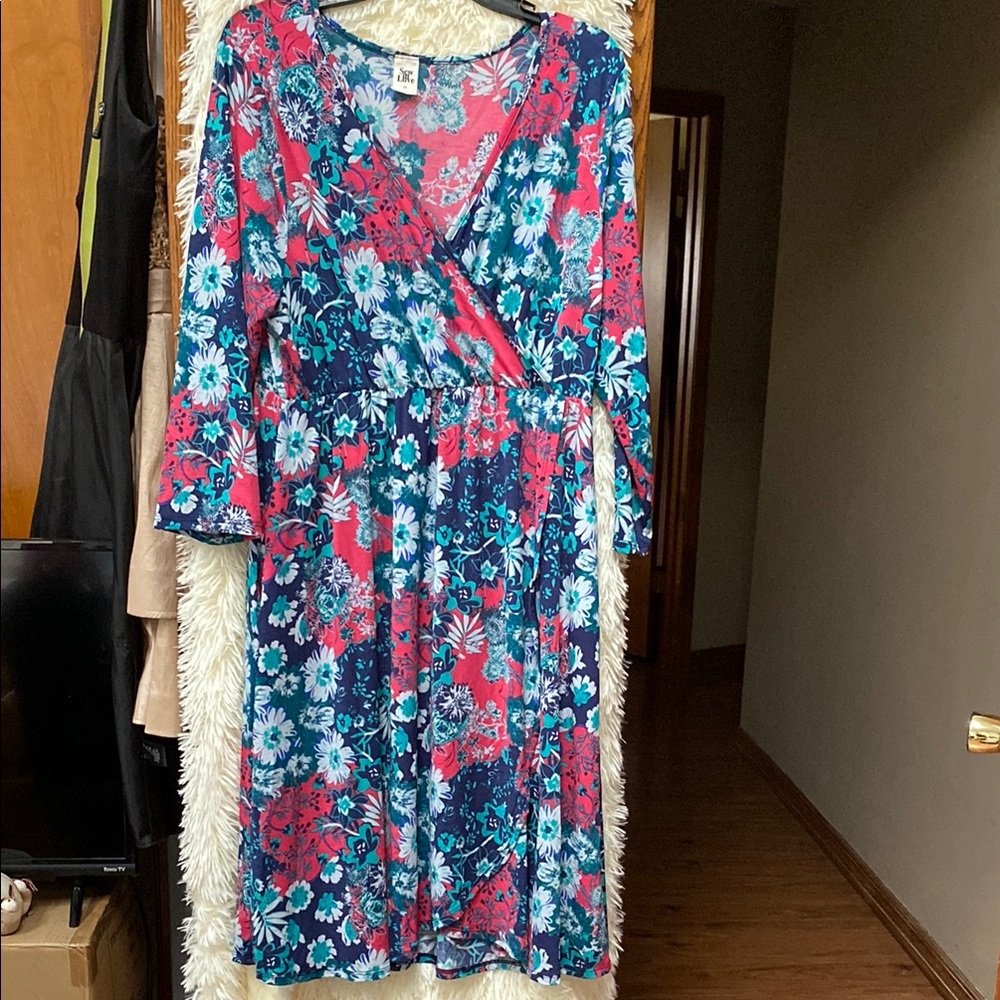 Sew In Love Women’s Faux Wrap Dress With 3/4 Length Sleeves. Size 2X